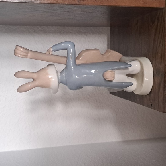 Porcelain Figurine Of Rabbit Playing Stringed Instrument - Picture 4 of 7